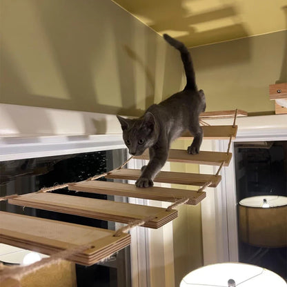 Arbre a chat Mural en Bois — Pont suspendu Cat Aventure
